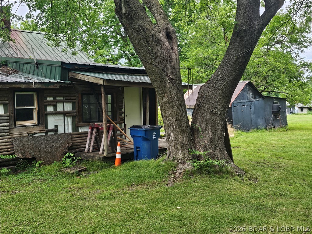 902&906 Railroad Pond Road Property Photo 12