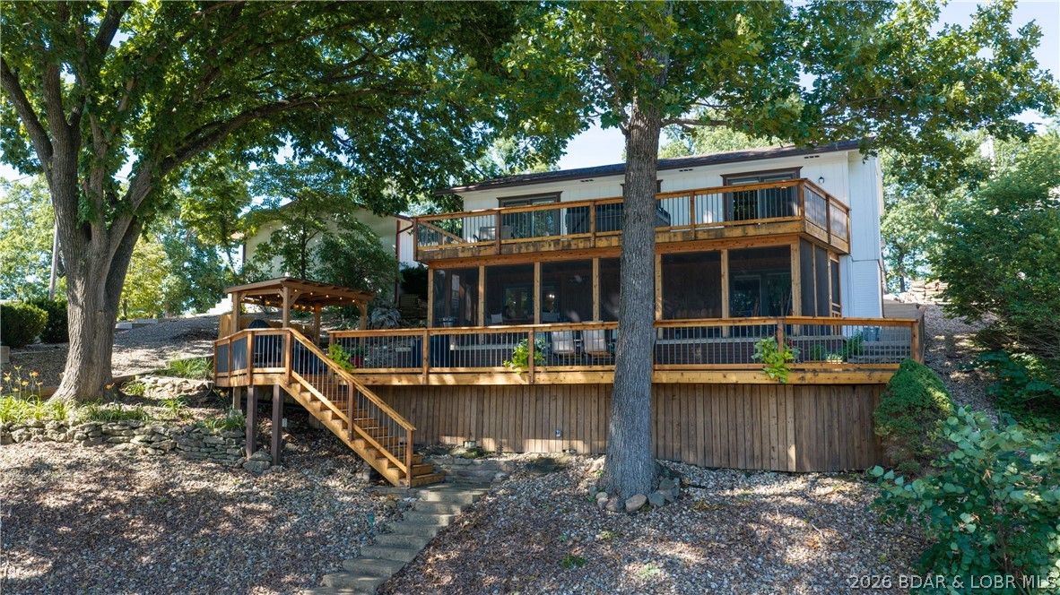 701 Graham Point Property Photo 3
