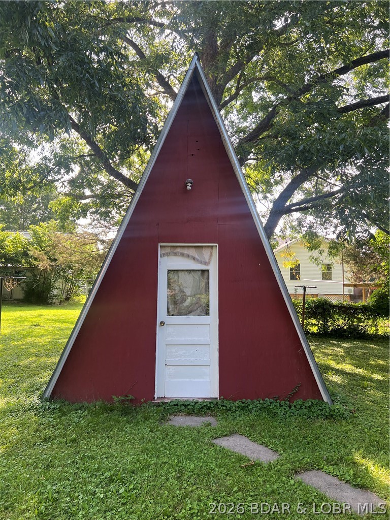 302 S Ross St Property Photo 10