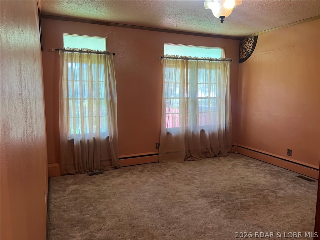 302 S Ross St Property Photo 21