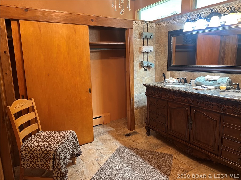 302 S Ross St Property Photo 22
