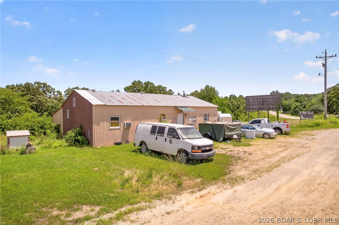 702 Bear Creek Road Property Photo 6
