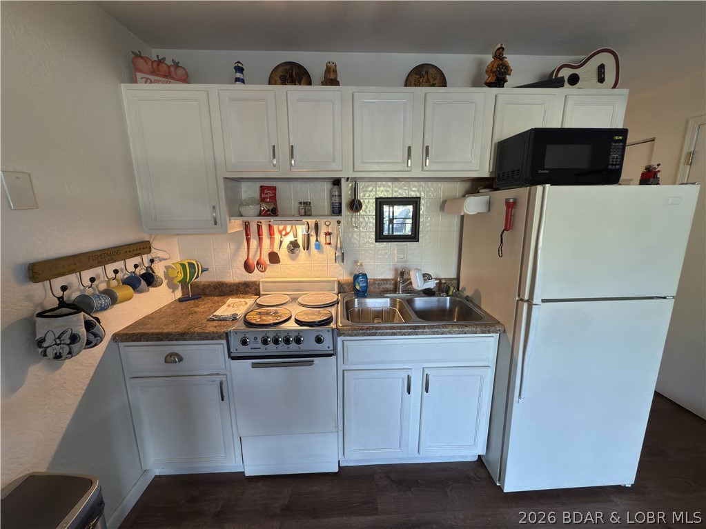 1442 Heron Bay G-104 Property Photo 3