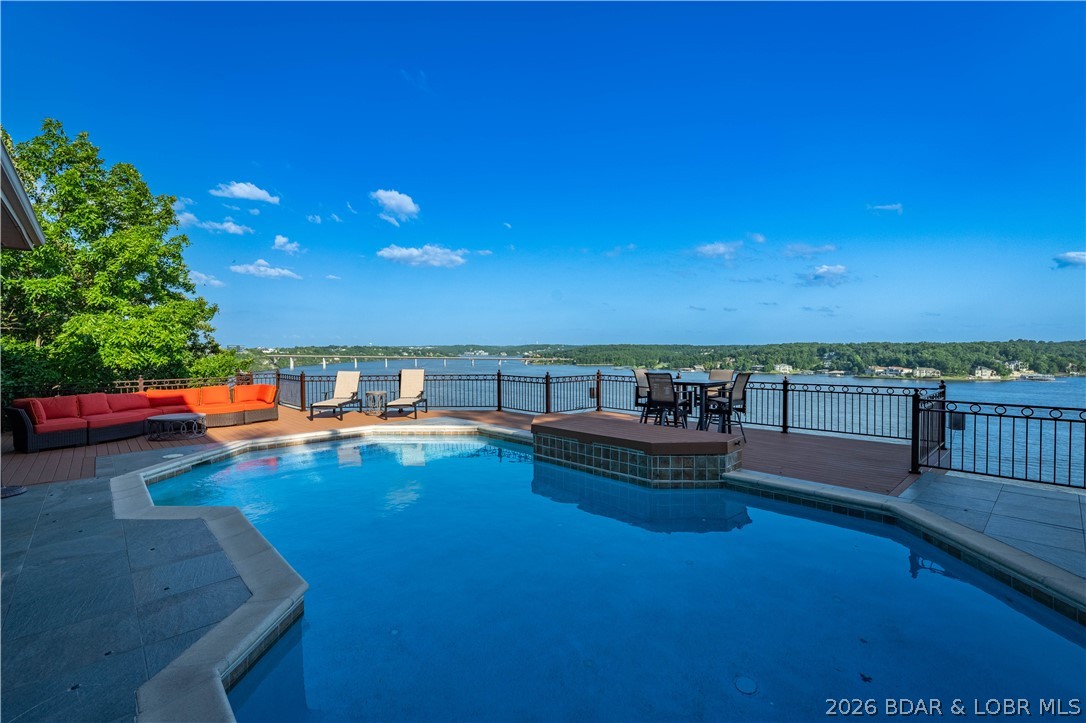 420 Cedar Crest Drive Property Photo 3