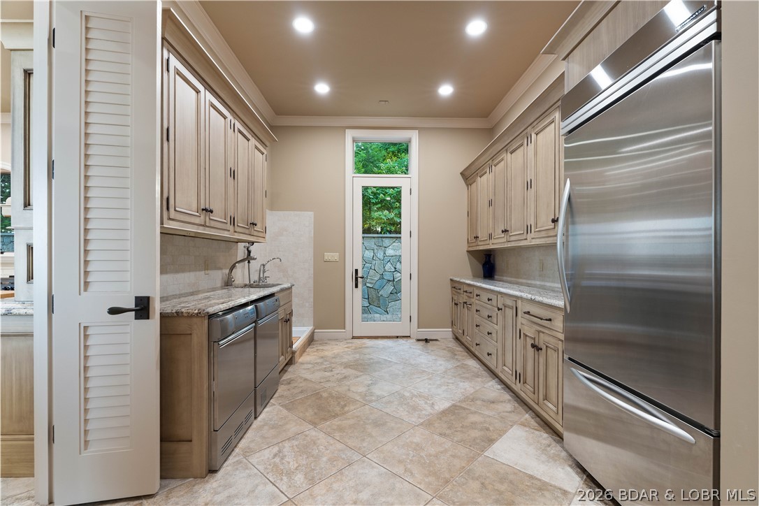 420 Cedar Crest Drive Property Photo 33