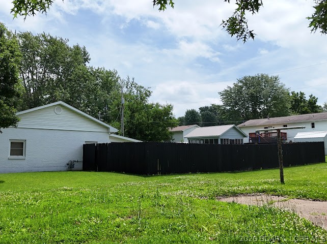 520 W Bourbon Street Property Photo 4