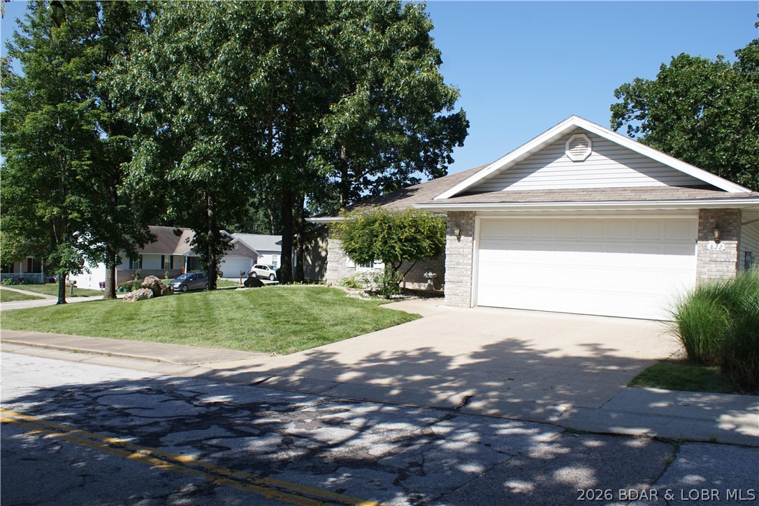 822 Maple Tree Circle