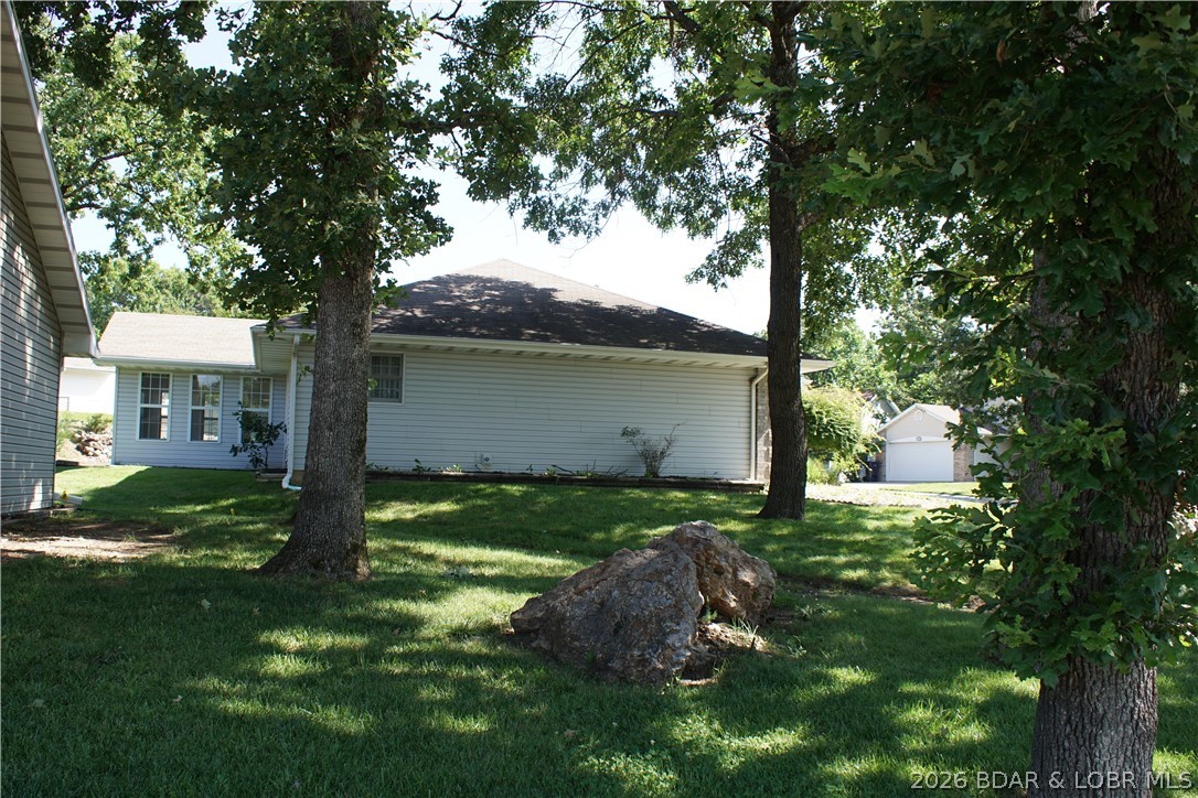822 Maple Tree Circle Property Photo 2