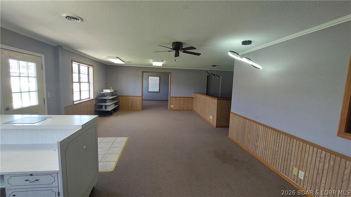 939 Main Street E Property Photo 30