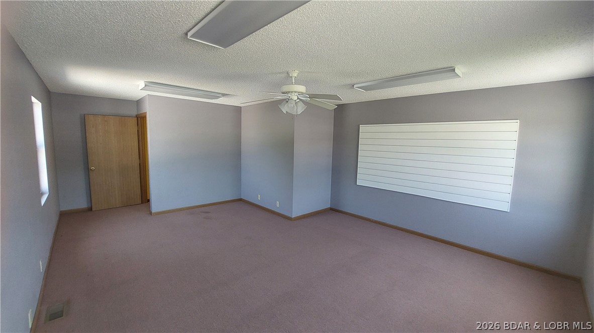 939 Main Street E Property Photo 36