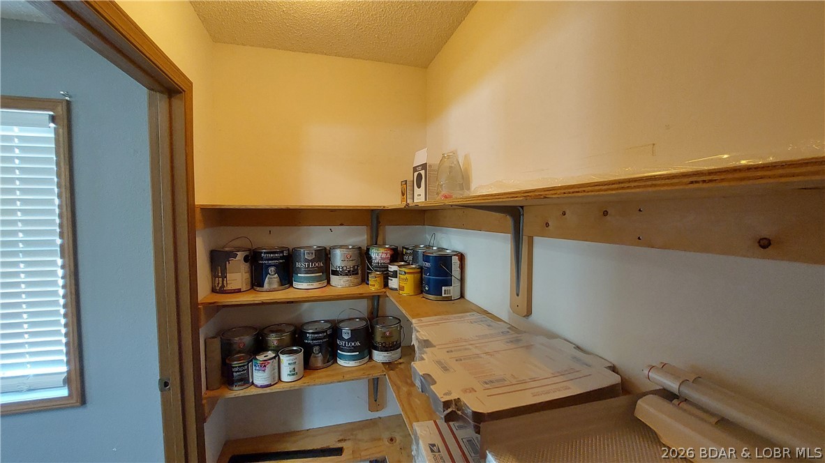 939 Main Street E Property Photo 40