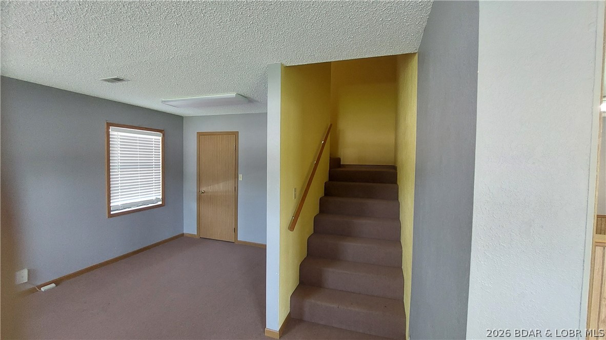 939 Main Street E Property Photo 42