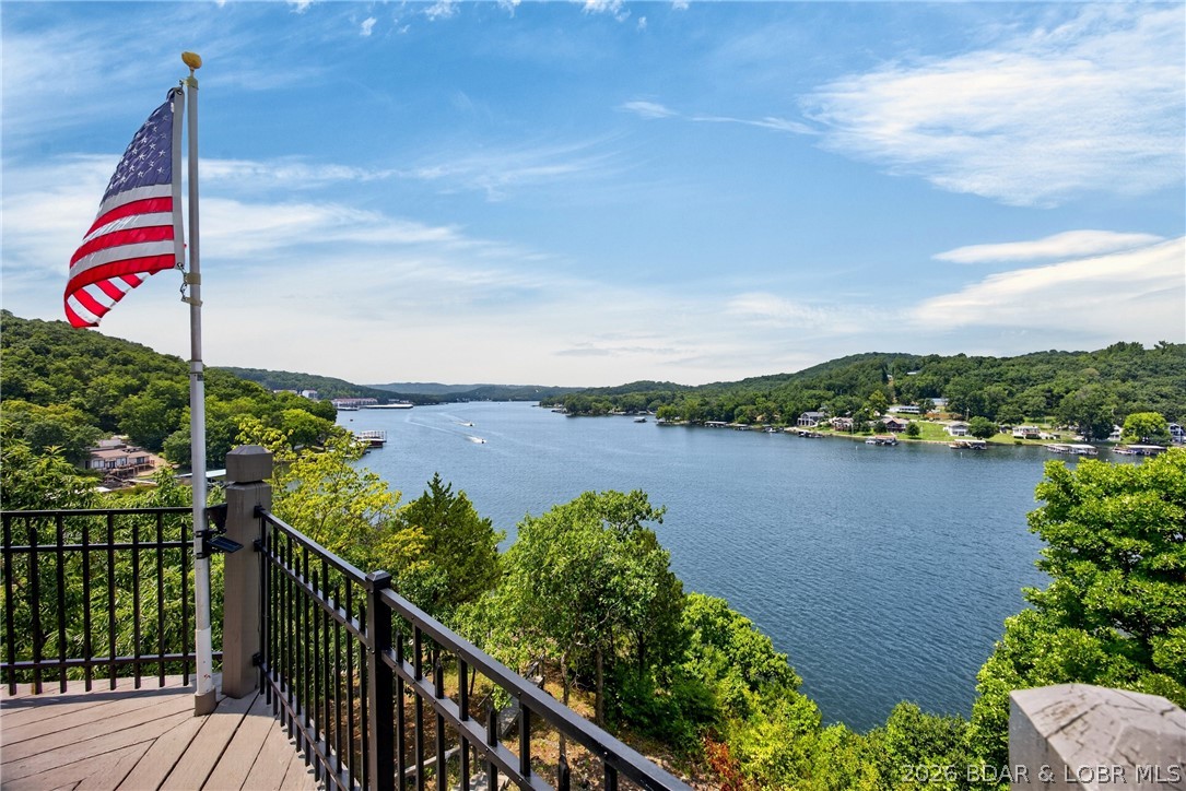 9 Isle Point Property Photo 1