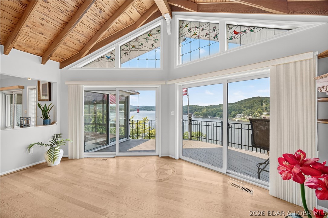 9 Isle Point Property Photo 10