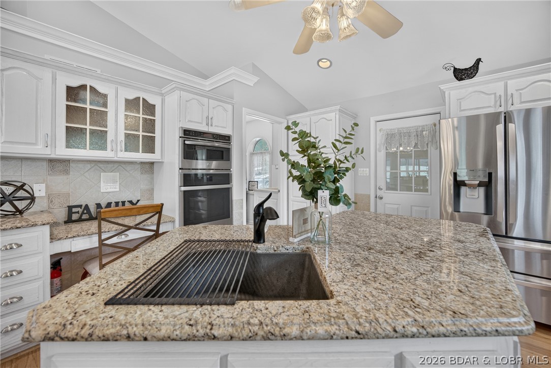 9 Isle Point Property Photo 19