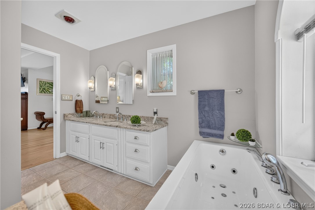 9 Isle Point Property Photo 36