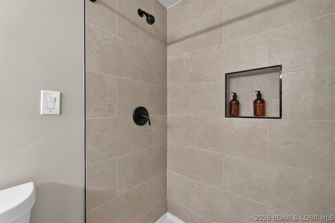 156 Lantern Lane Property Photo 38