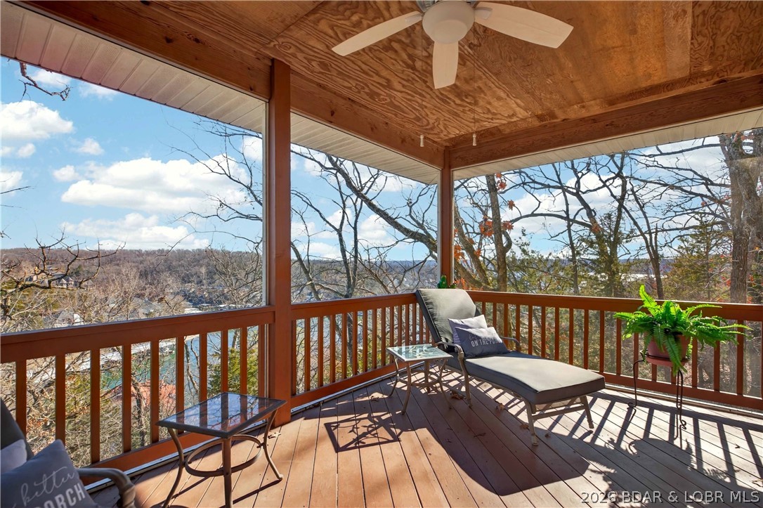 6835 Saint Tropez Circle