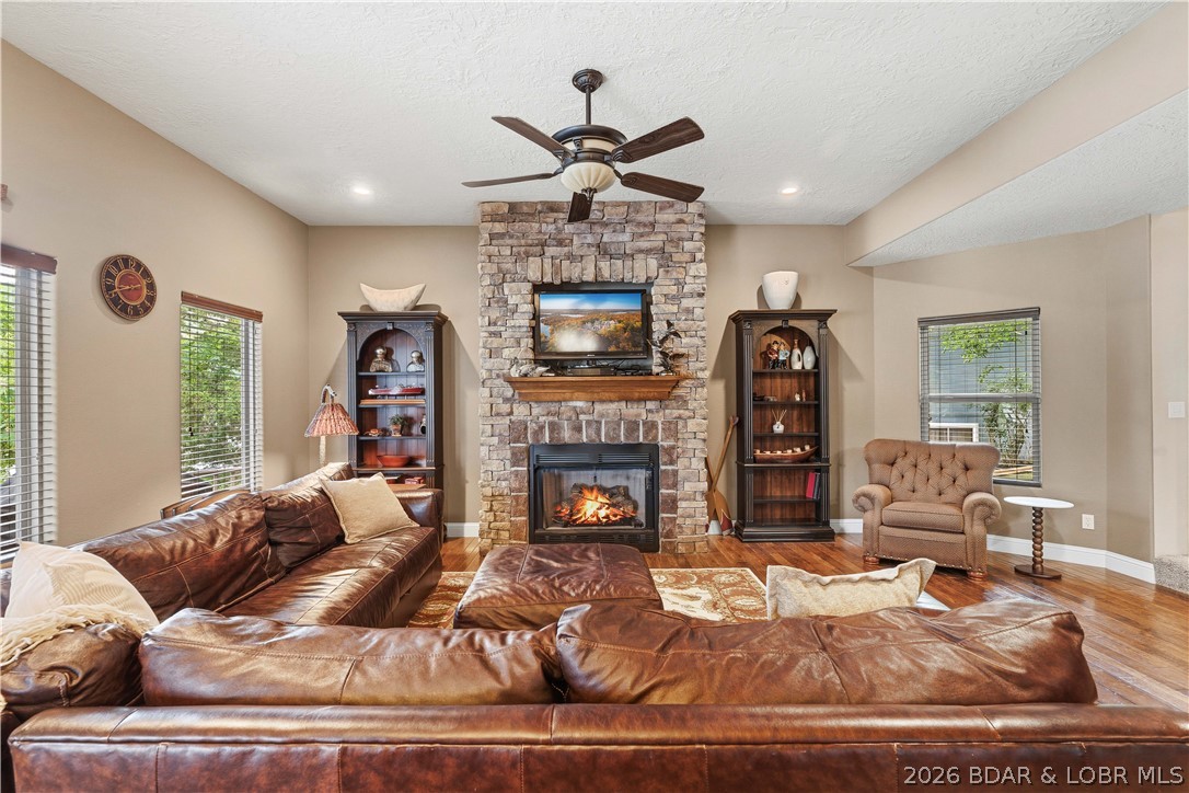 2636 Ozark Isle Property Photo 3