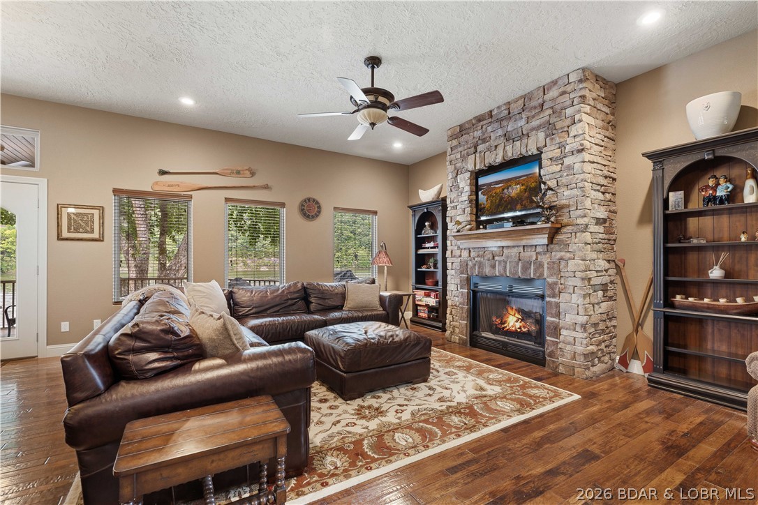 2636 Ozark Isle Property Photo 5
