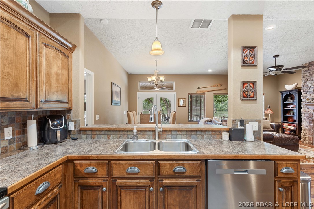 2636 Ozark Isle Property Photo 12