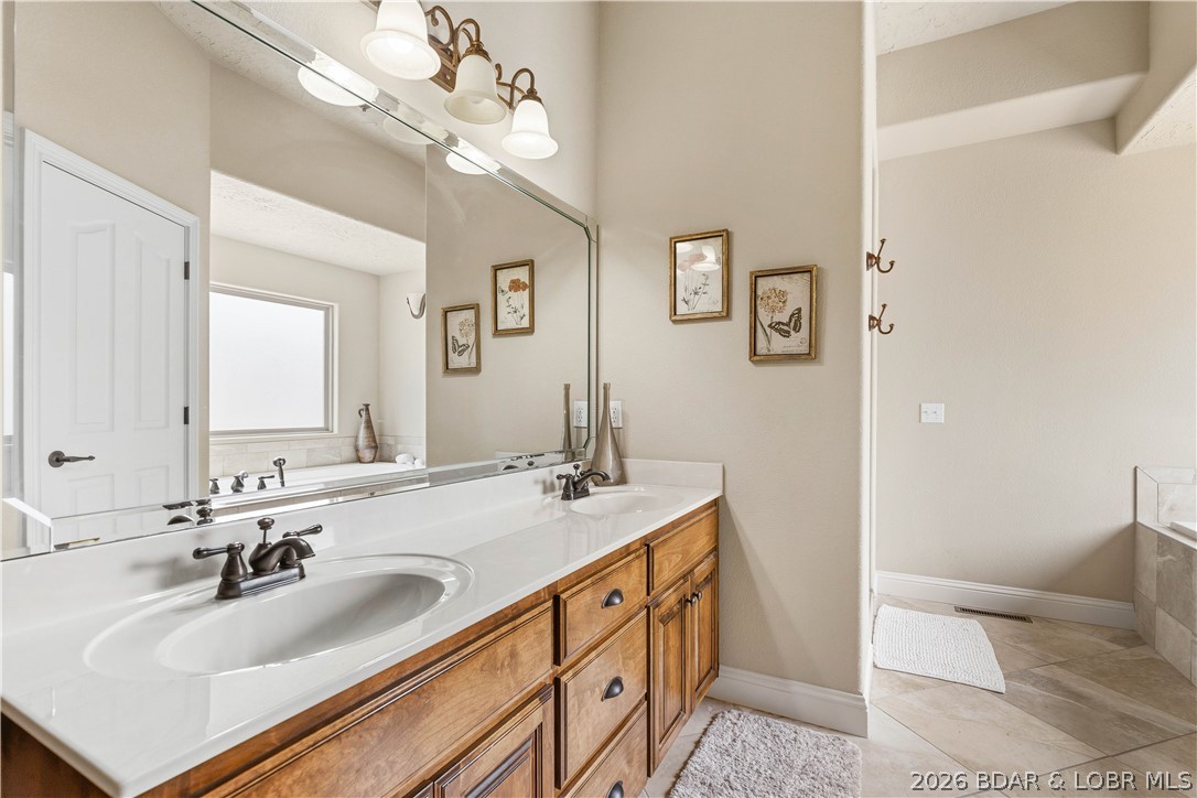 2636 Ozark Isle Property Photo 18