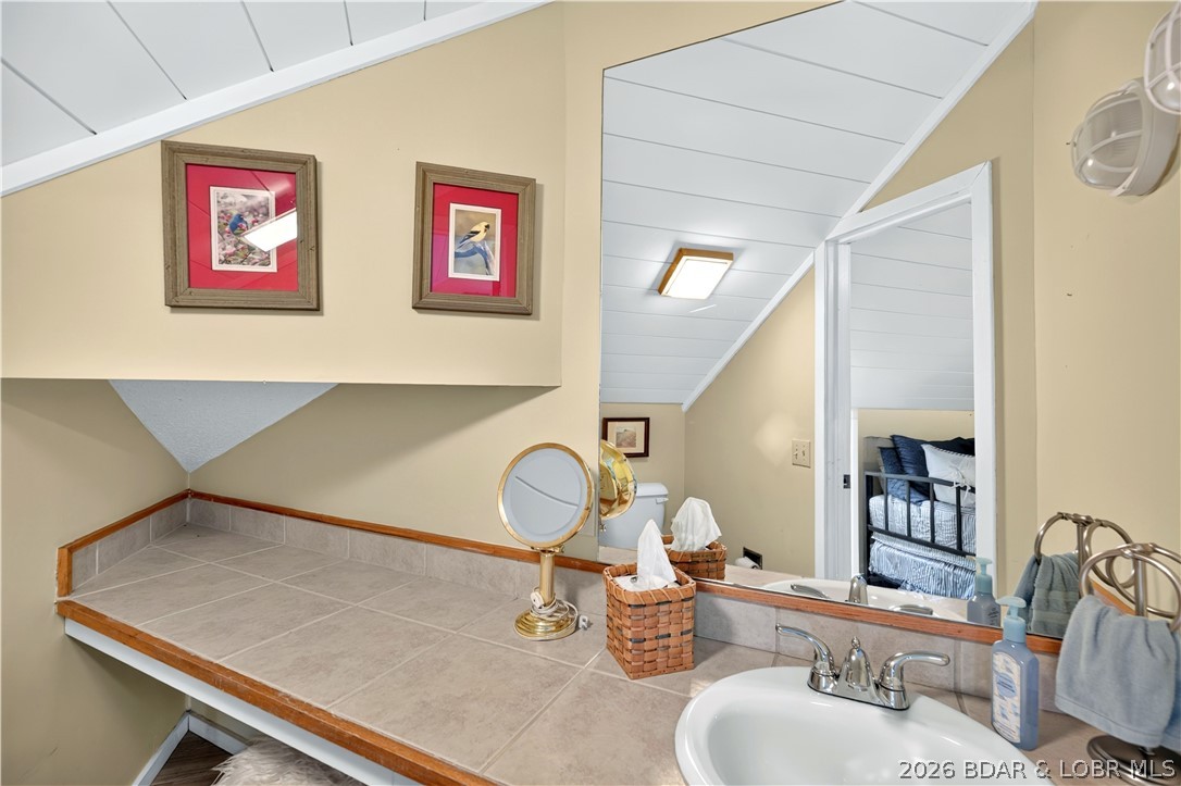 3588629 Property Photo 43