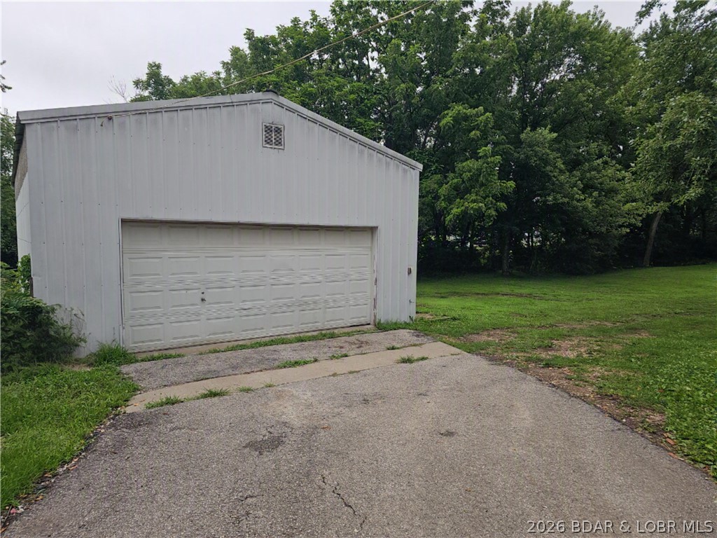 609 4th Street Property Photo 3