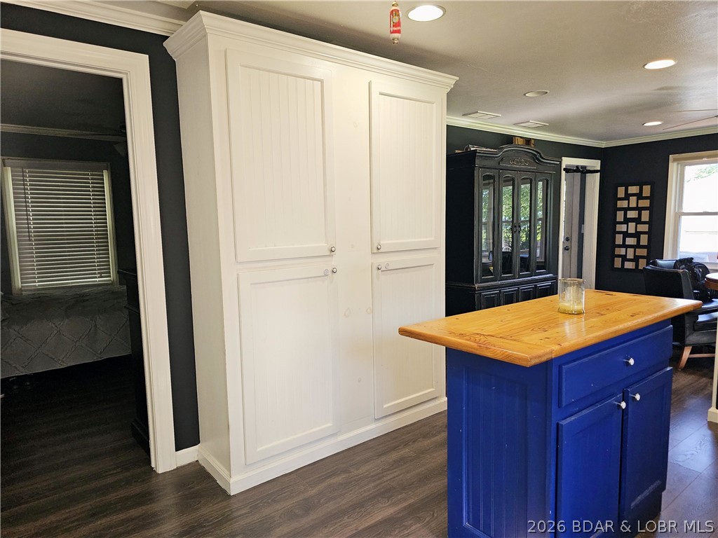 609 4th Street Property Photo 8
