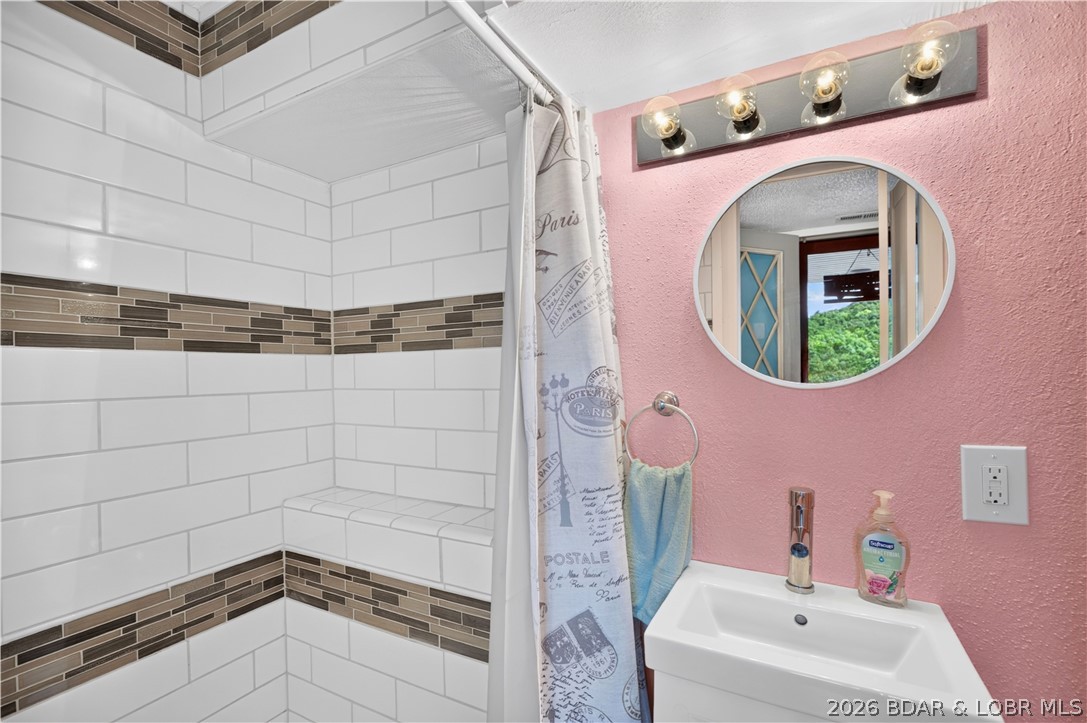 399 Porter Loop Property Photo 28
