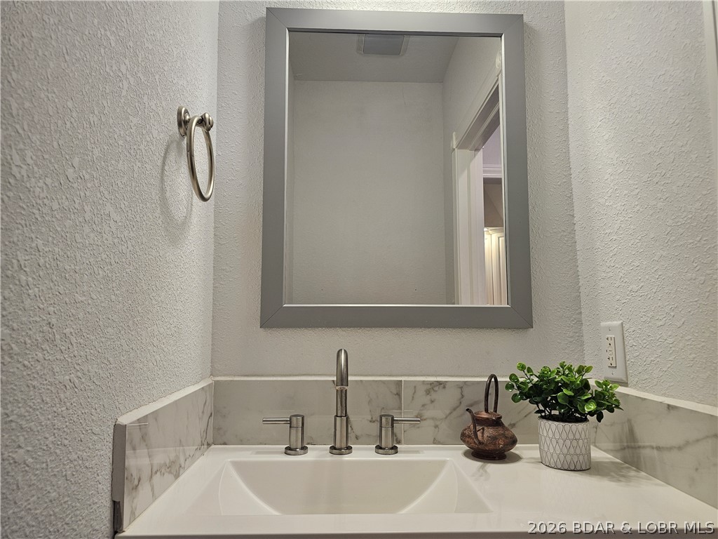 111 Franklin Avenue Property Photo 28