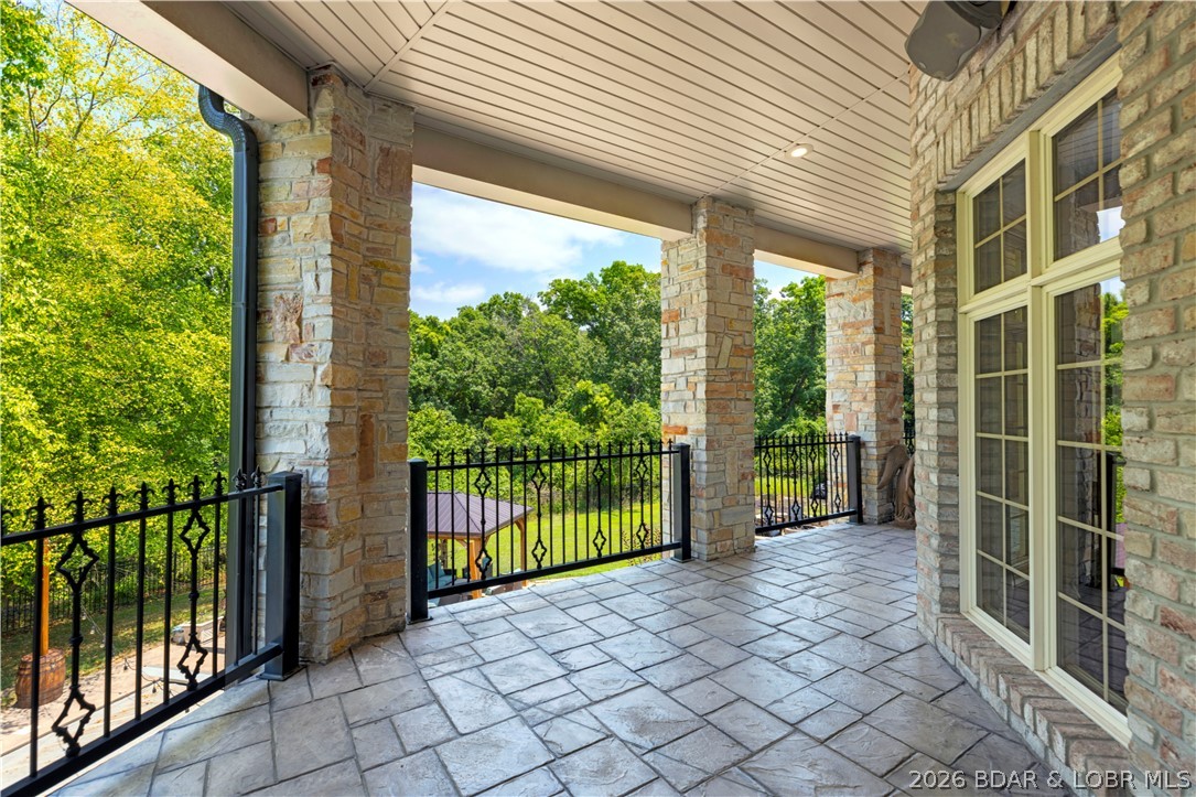 5767 Cobblestone Drive Property Photo 17
