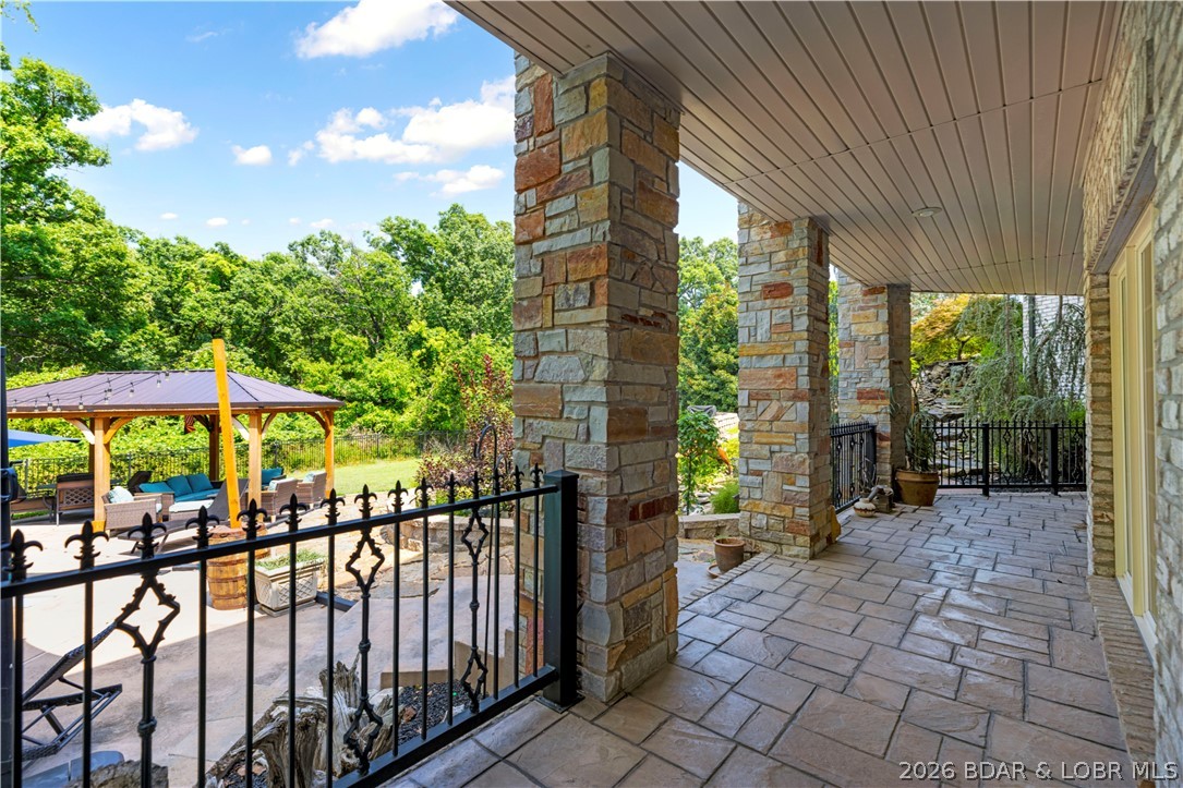 5767 Cobblestone Drive Property Photo 49
