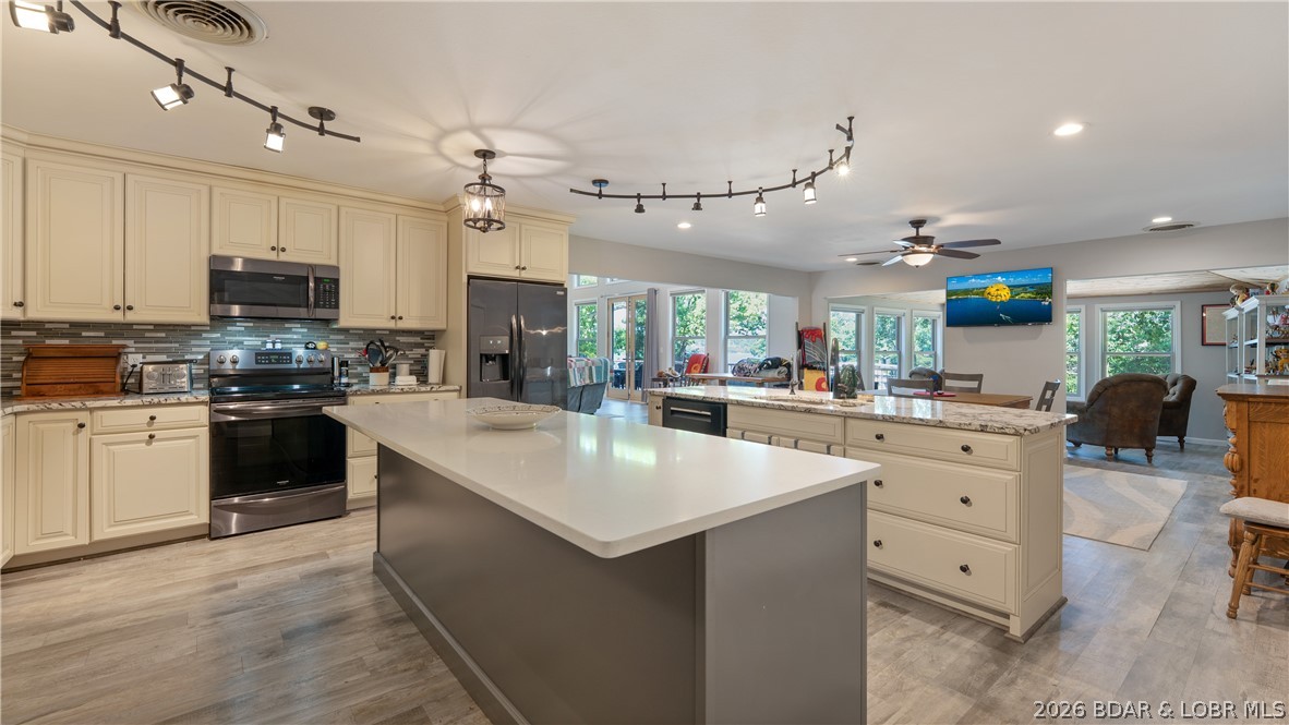 39 Outer Point Property Photo 15