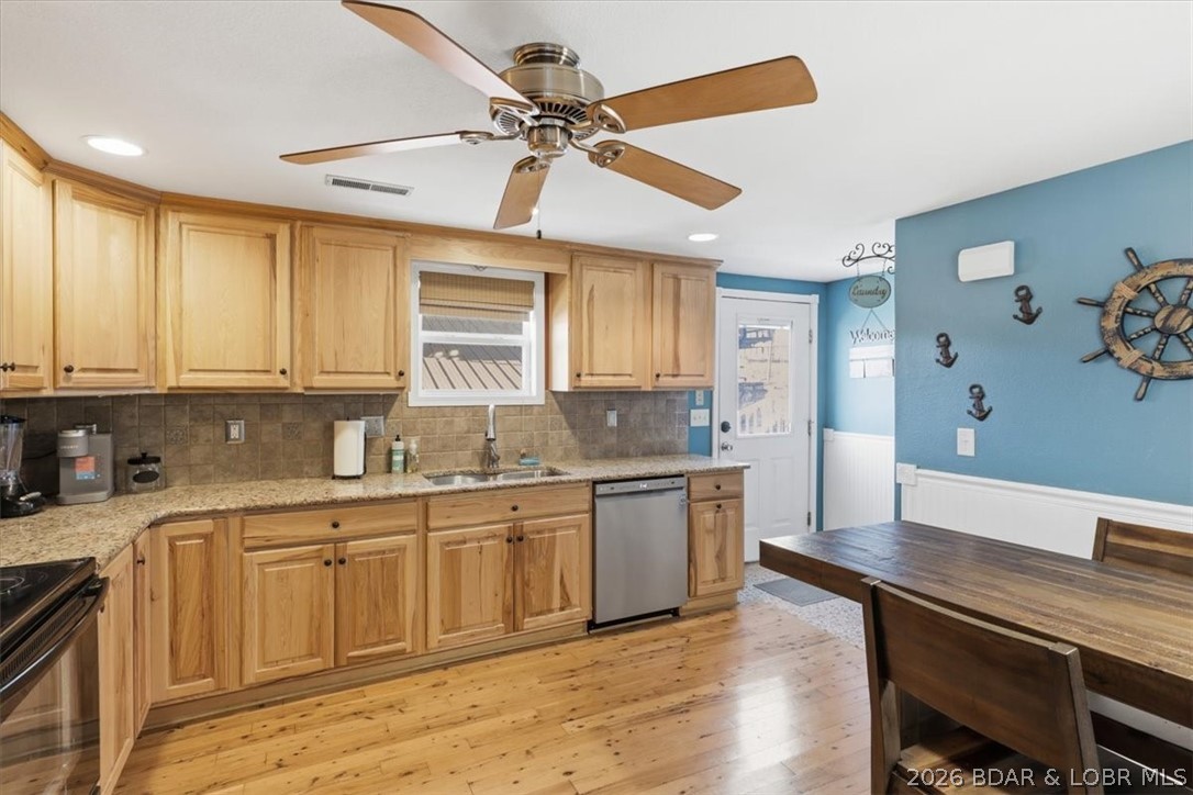 2202 Spring Cove Road Property Photo 7
