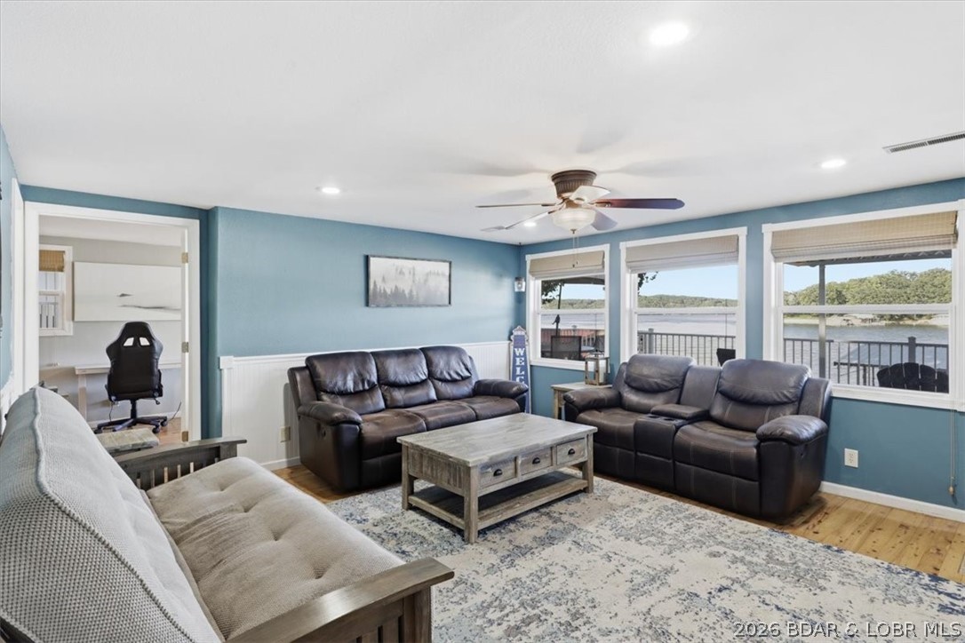 2202 Spring Cove Road Property Photo 9