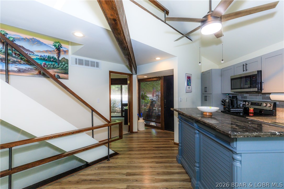 328 Hogan Drive C Property Photo 11