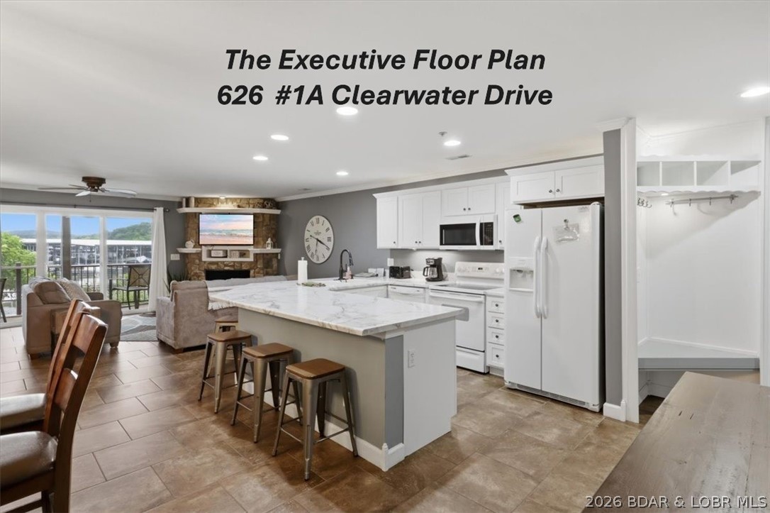 626 Clearwater Drive 1a Property Photo 1