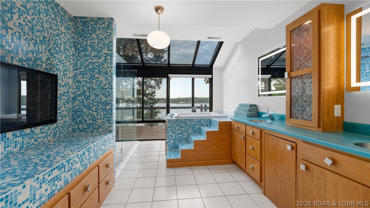 33 Abaco Point Property Photo 16