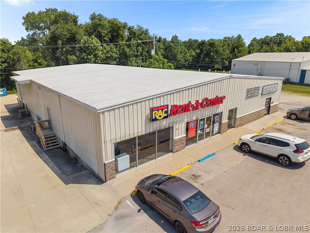 1812 Bus Us-54 Property Photo 1