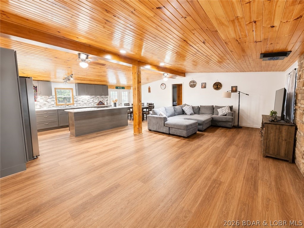37070 Rambling Road Property Photo 1