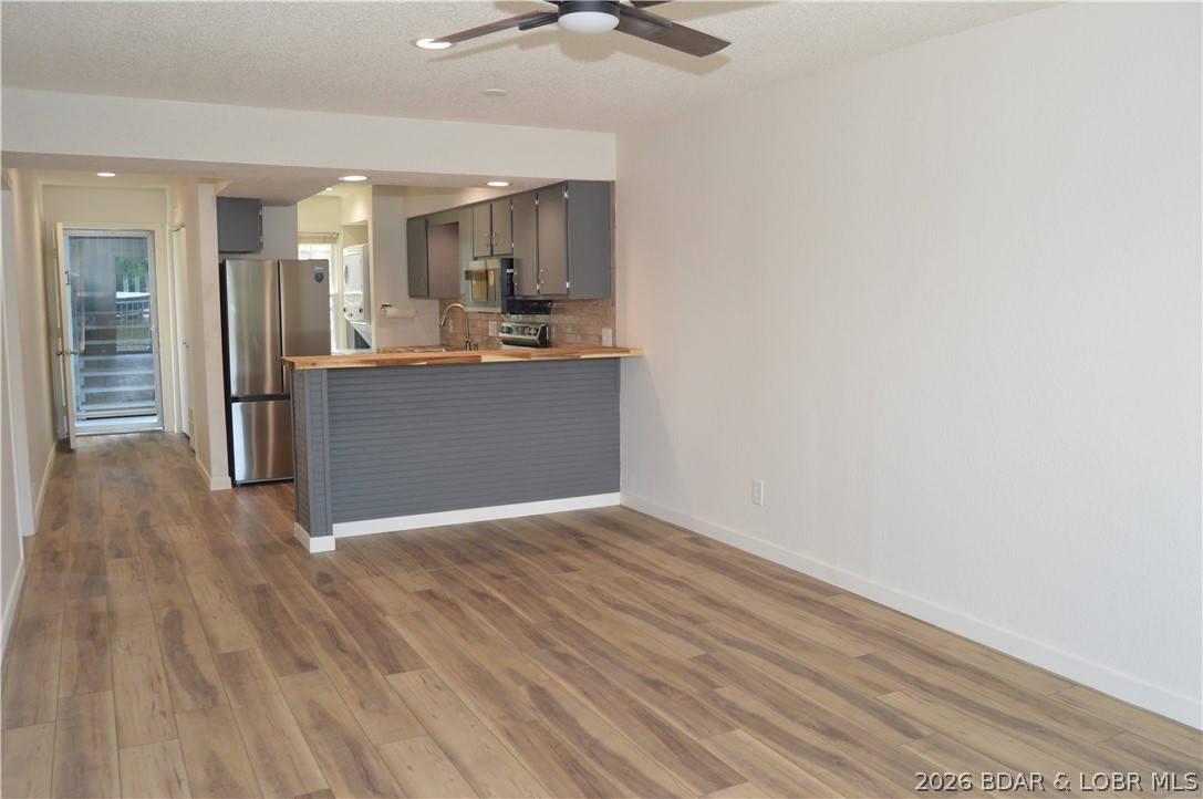 86 Henry's Way 1-e Property Photo 7