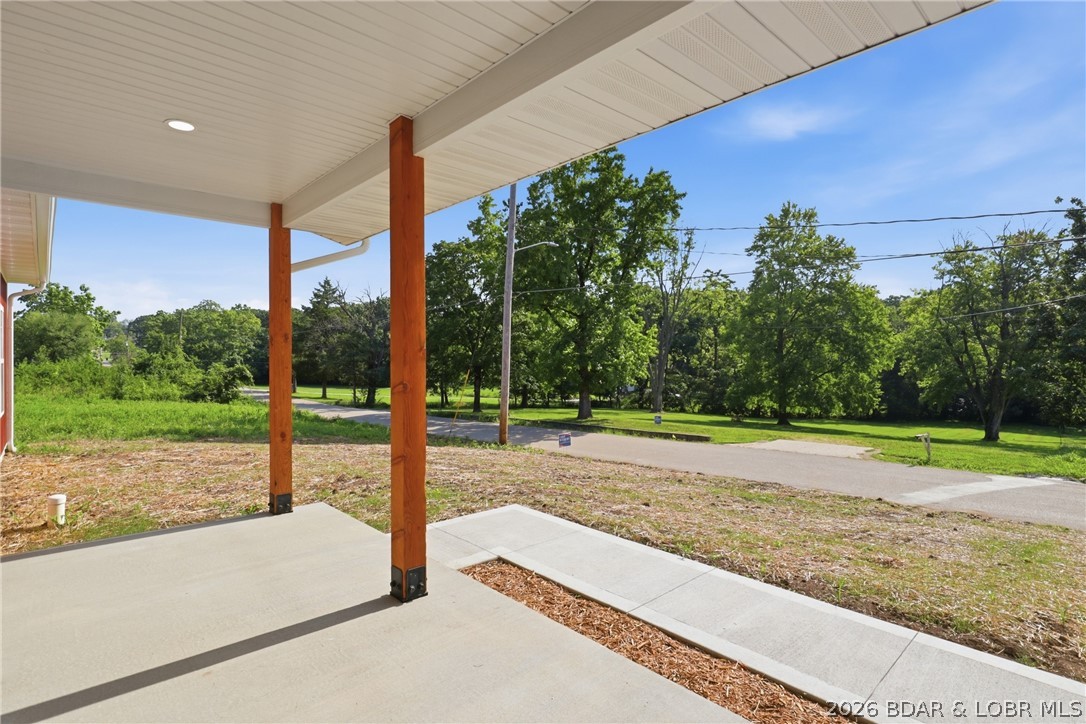 1713 South Aurora Street Property Photo 2