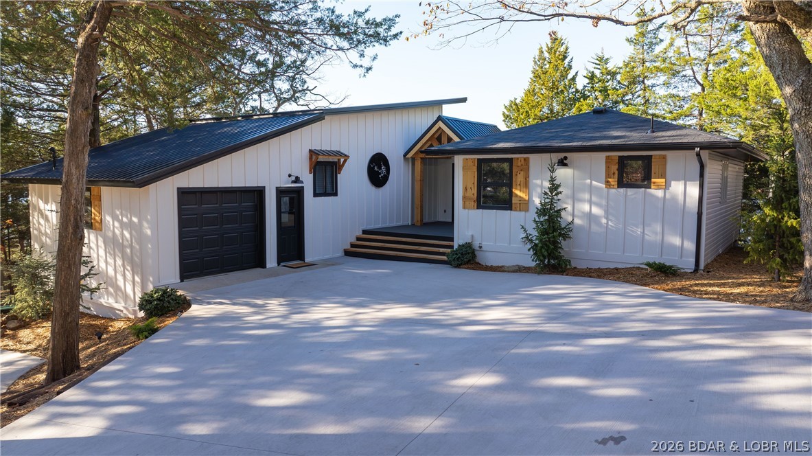 6776 Viking Trail Property Photo 3