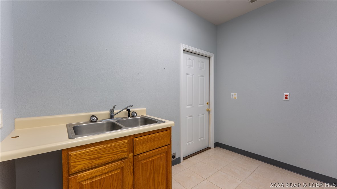 3589010 Property Photo 10