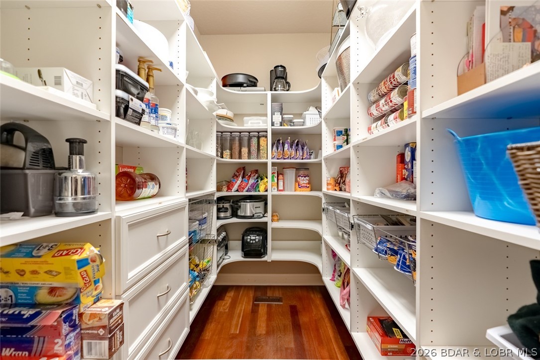 323 Cherry Hill Drive Property Photo 22