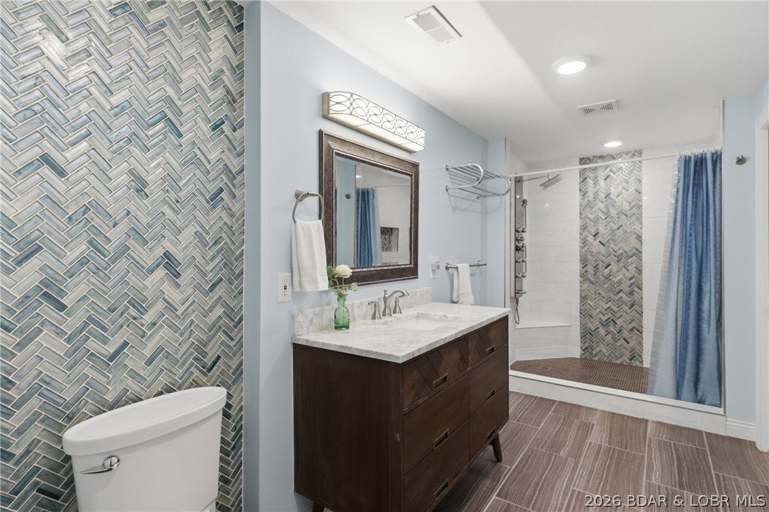 209 Cameo Point Property Photo 17