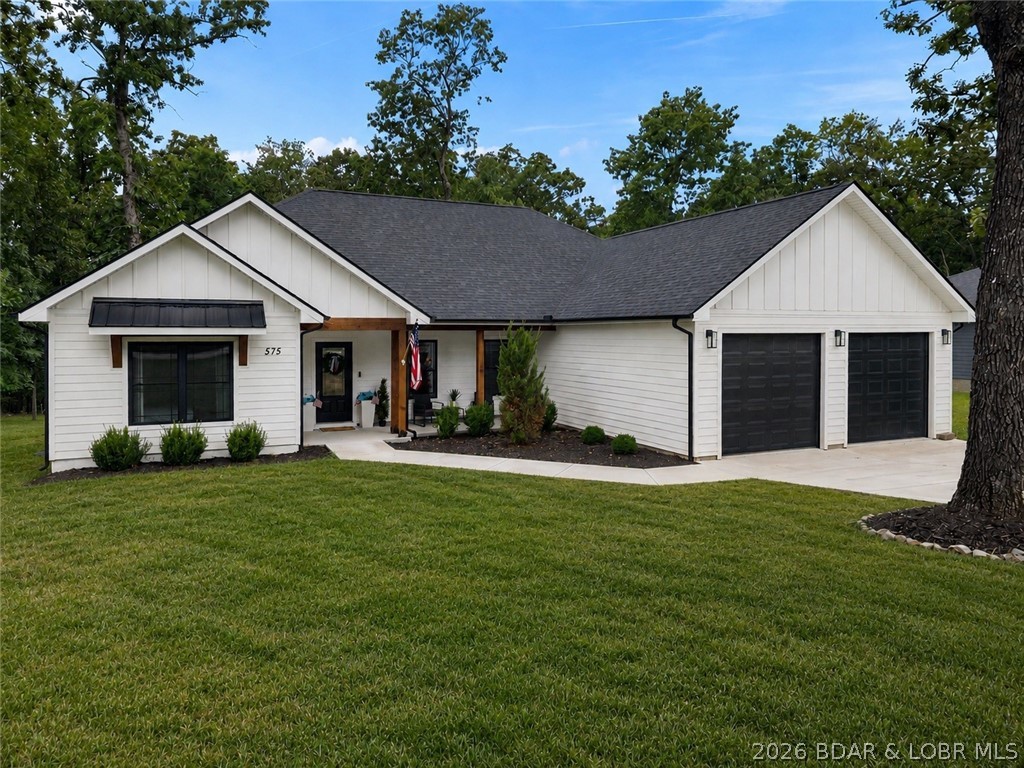 575 Grand Point Boulevard Property Photo 1