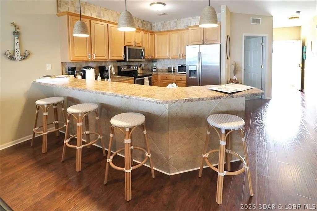 1210 Lands End Parkway 414 Property Photo 1
