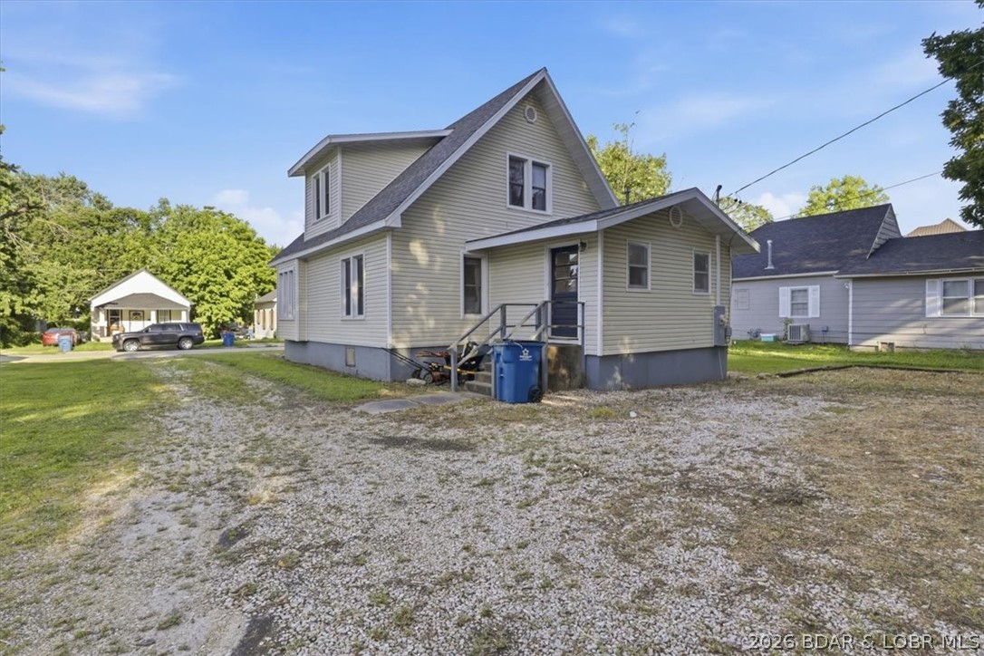 209 N Maple Street Property Photo 31